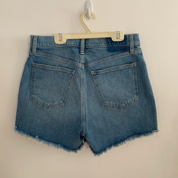[29] NWOT - ABERCROMBIE Curve Love High Rise 4” Mom Shorts - Picture 5 of 9